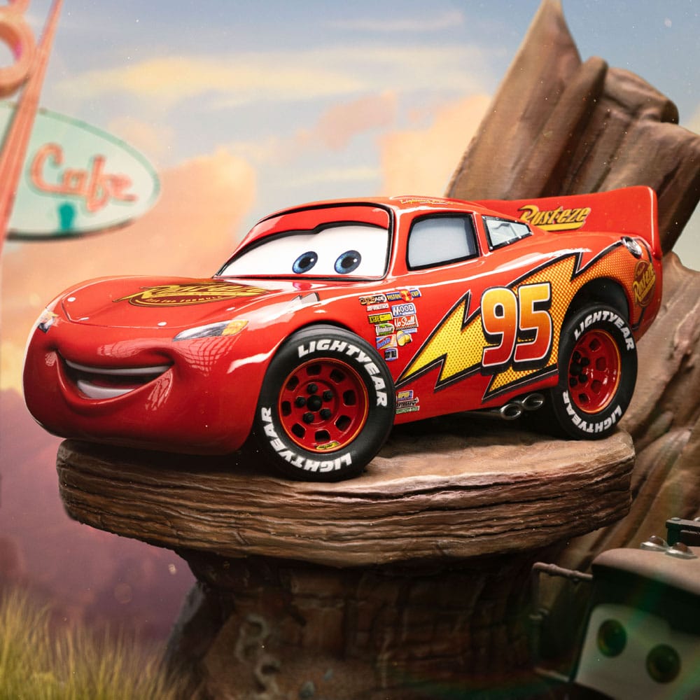 Cars Deluxe Art Scale Statue 1/10 Lightning Mcqueen & Hook 31 cm