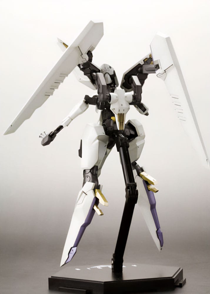 Zone of the Enders The 2nd Runner Plastic Model Kit Vic Viper 18 cm