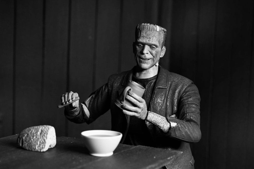 Universal Monsters Actionfigur Ultimate Frankenstein's Monster (Bride of Frankenstein) (B&W) 18 cm