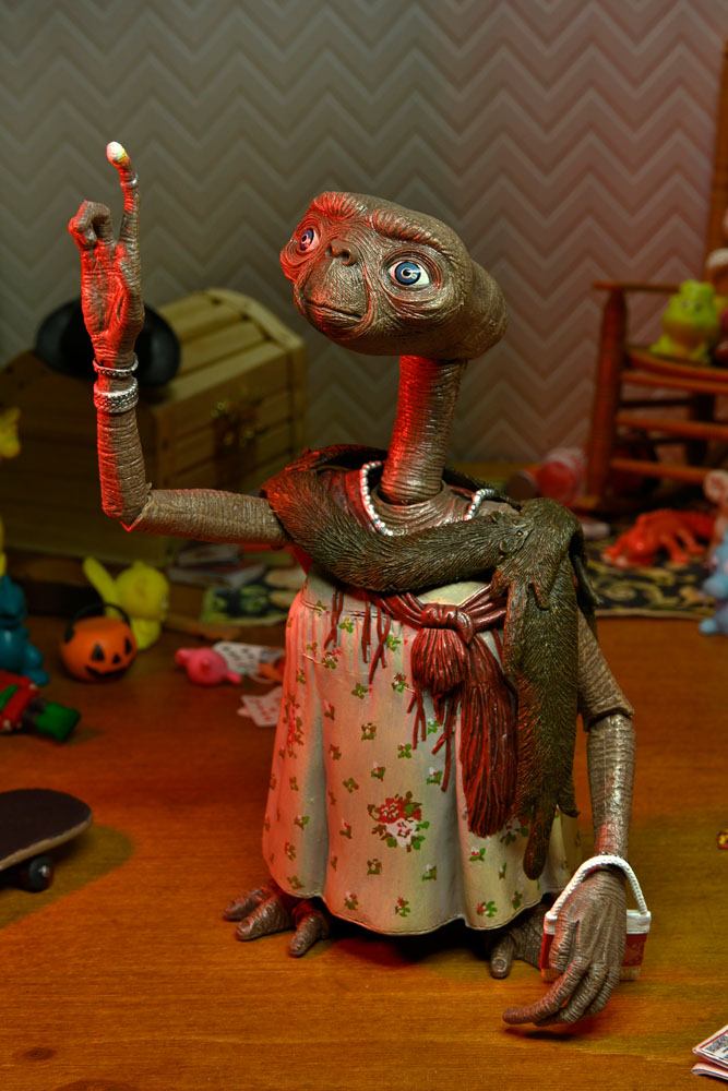 E.T. - Der Außerirdische Actionfigur Ultimate Dress-Up E.T. 11 cm