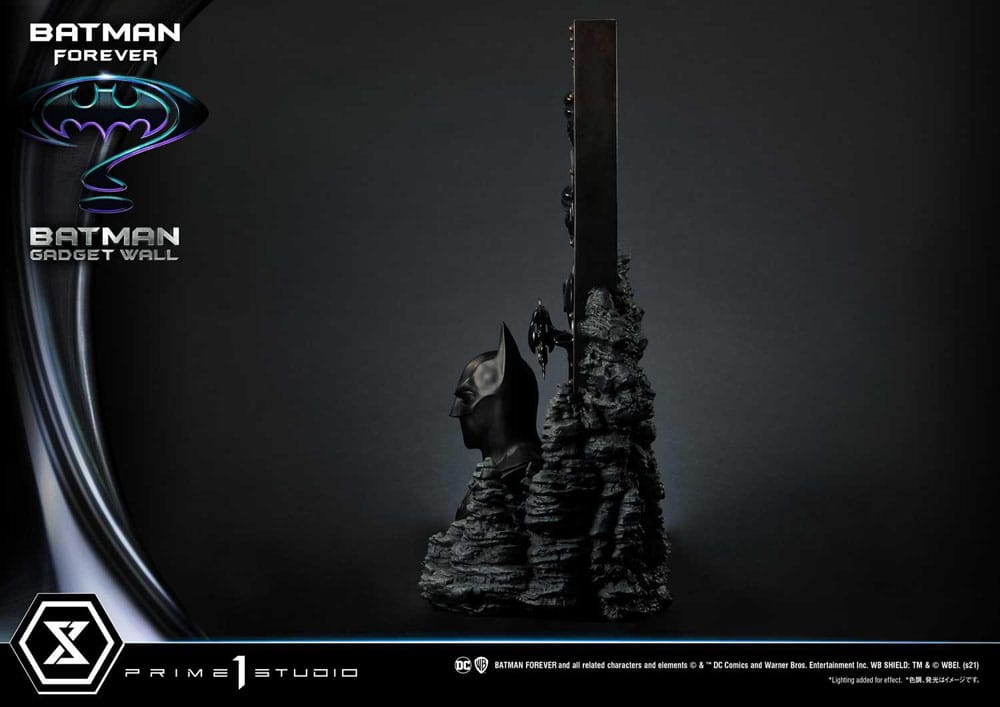 Batman Forever Museum Masterline Series Diorama 1/3 Batman Gadget Wall 49 cm