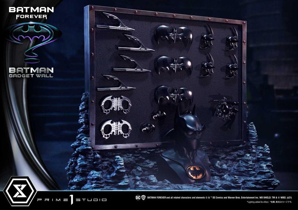 Batman Forever Museum Masterline Series Diorama 1/3 Batman Gadget Wall 49 cm