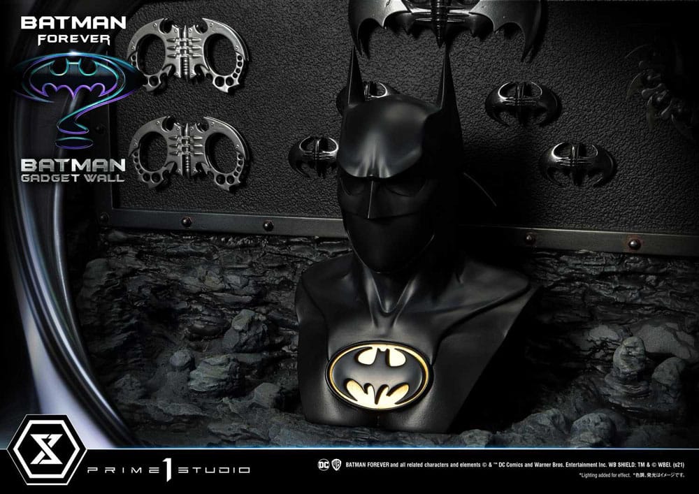 Batman Forever Museum Masterline Series Diorama 1/3 Batman Gadget Wall 49 cm