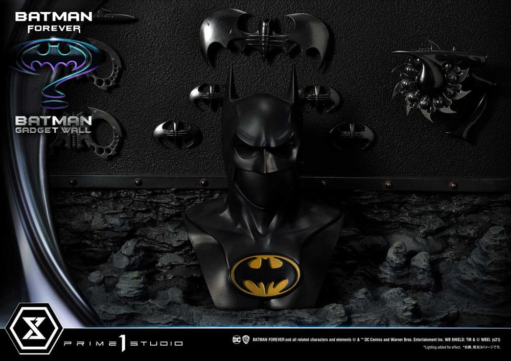 Batman Forever Museum Masterline Series Diorama 1/3 Batman Gadget Wall 49 cm