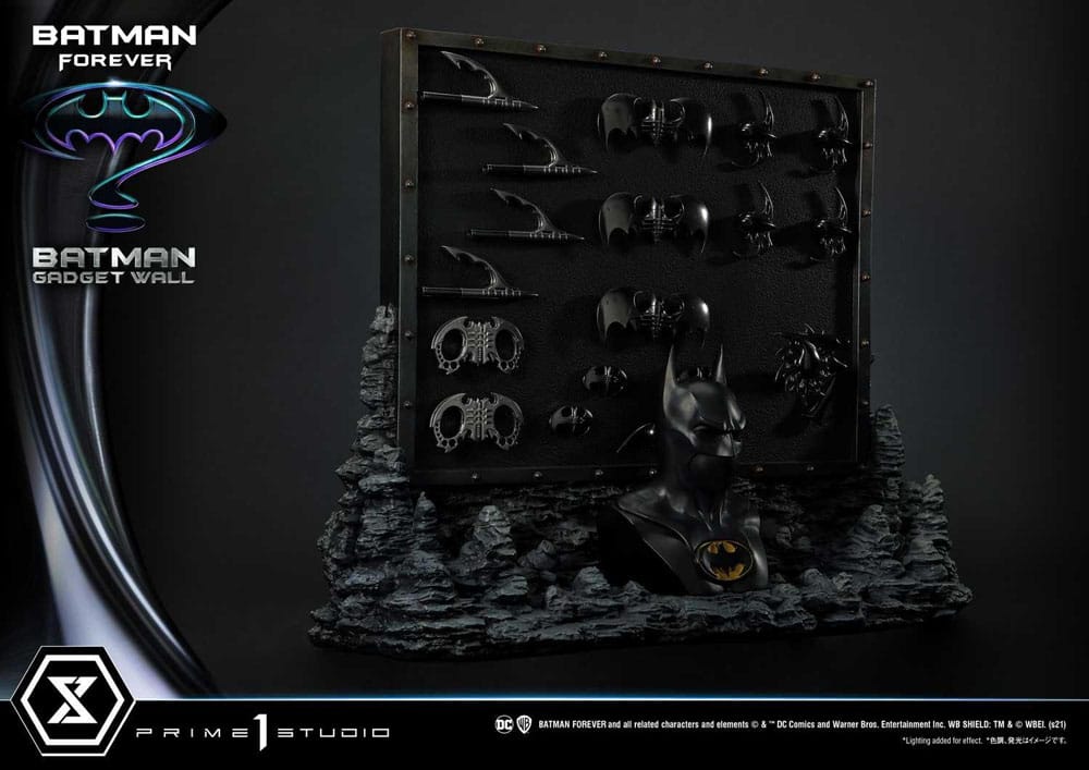 Batman Forever Museum Masterline Series Diorama 1/3 Batman Gadget Wall 49 cm