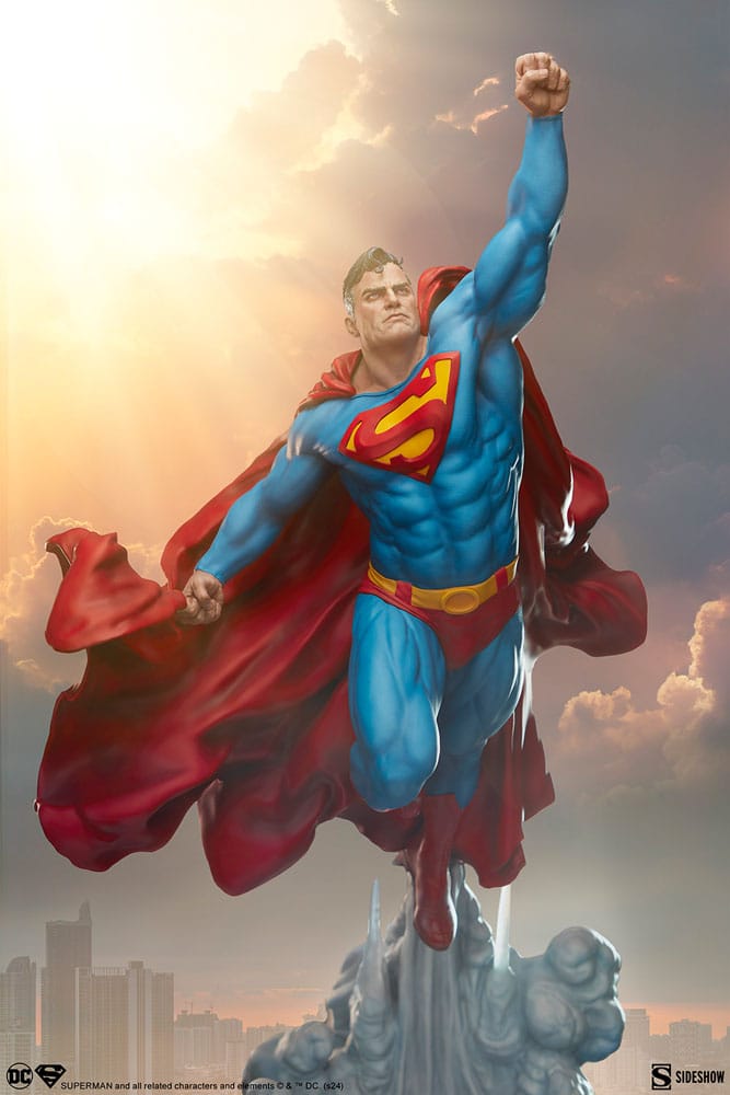 DC Comics Premium Format Statue Superman 84 cm