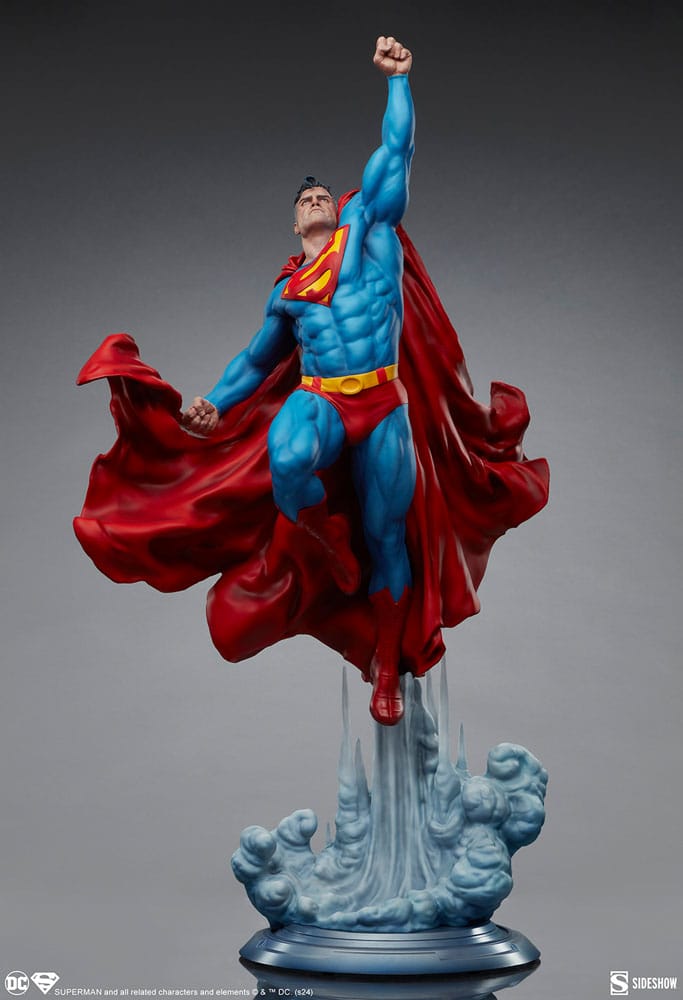 DC Comics Premium Format Statue Superman 84 cm