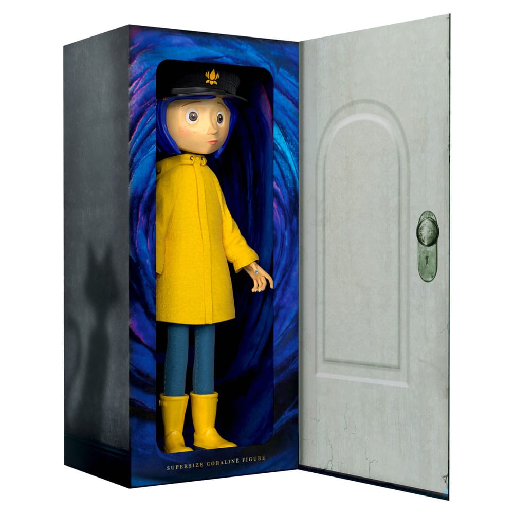 Coraline Supersize Vinyl Actionfigur Coraline with Hat (Button Eyes) 40 cm