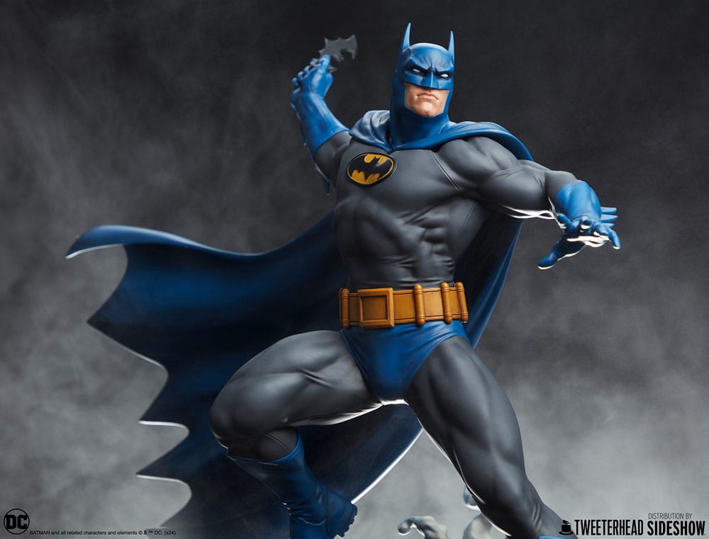 DC Comics Maquette 1/4 Batman (Retro Edition) 66 cm